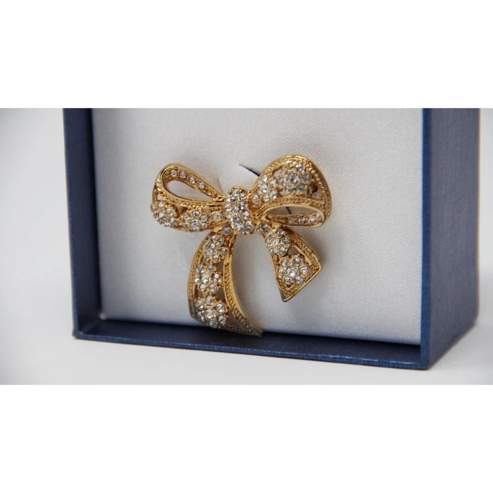Tara Vanessa Bow Brooch Gold Tone